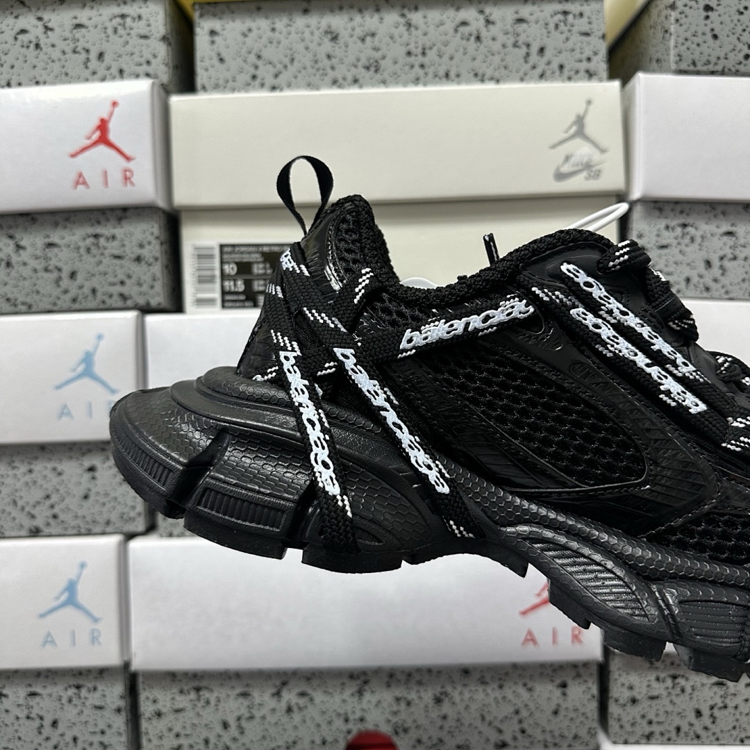 Balenciaga 3XL Extreme Lace 9110 Triple Black Straps (Mid Stripe) - Image 5