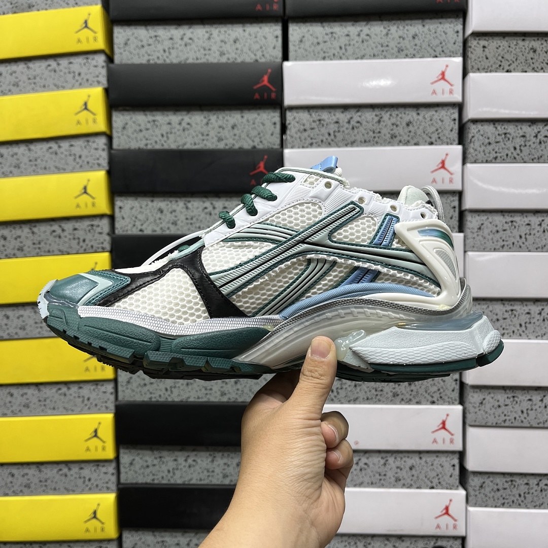 Balenciaga BLCG Runner 7.5 - Image 9