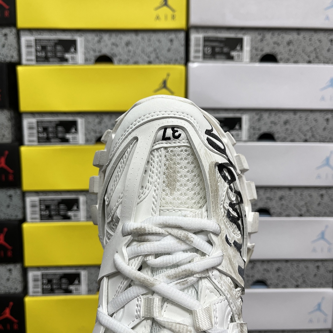 Balenciaga BLCG Track 3.0 - Image 6