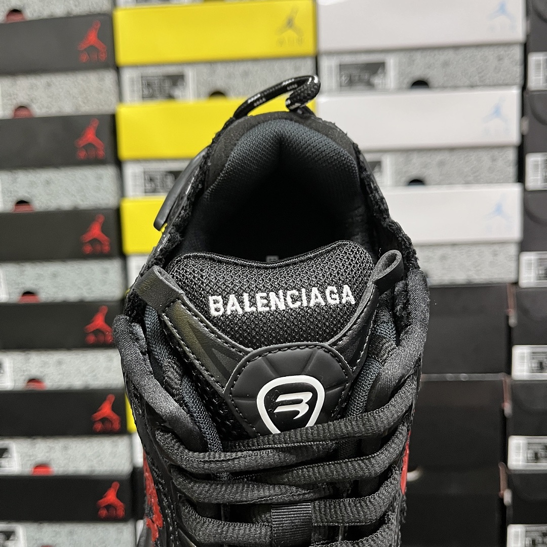 Balenciaga BLCG Runner 7.0 - Image 6