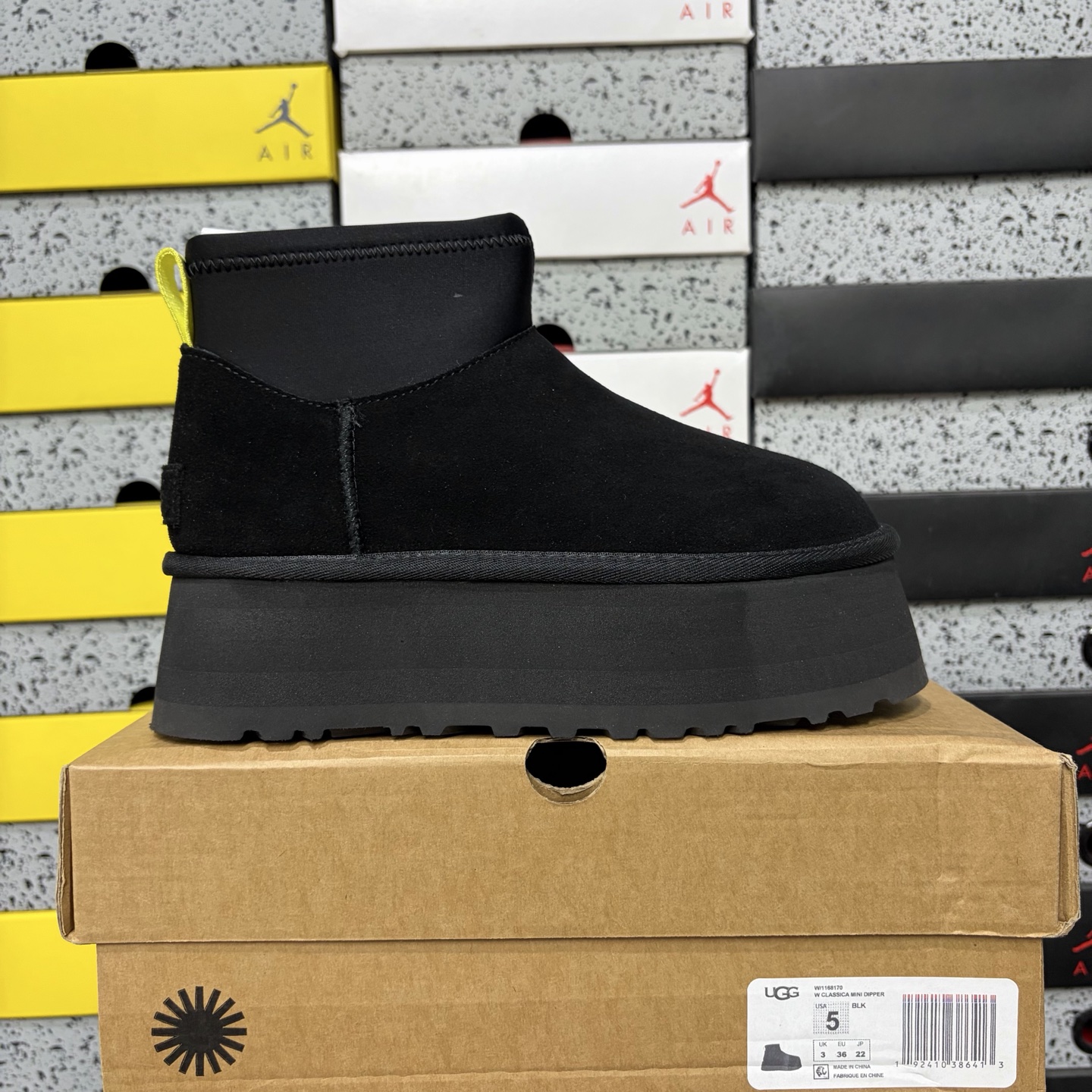 UGG Classic Mini Dipper Boot Black -817 - Image 10