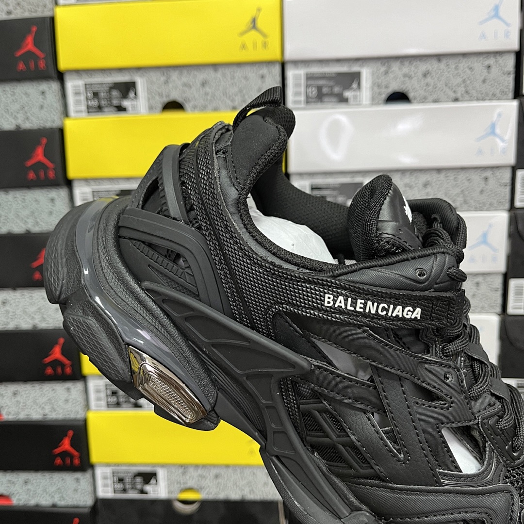 Balenciaga Track 2.0 - Image 47