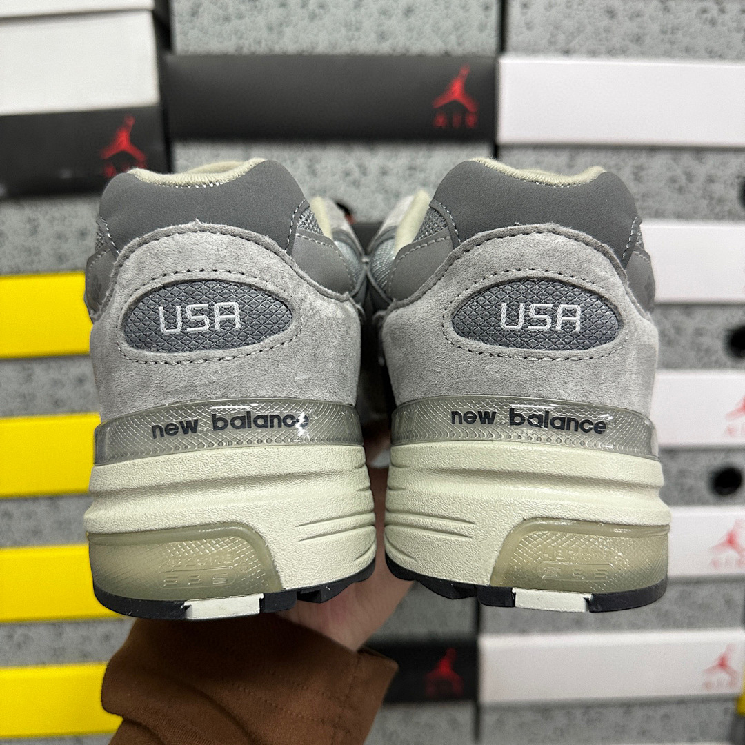 New Balance 992 (Grey) - Image 3