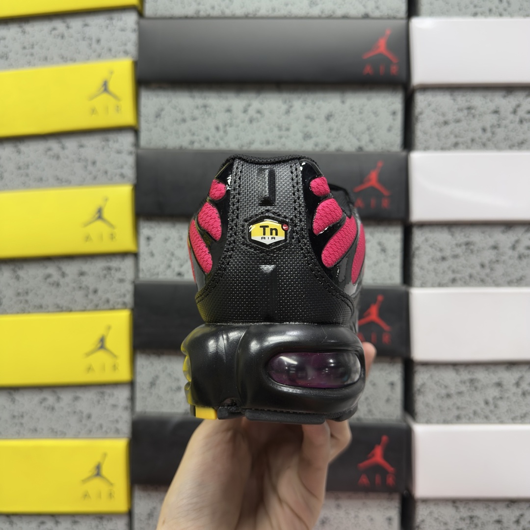 Nike Air Max Plus Black Hyper Pink DM0032-020 - Image 9
