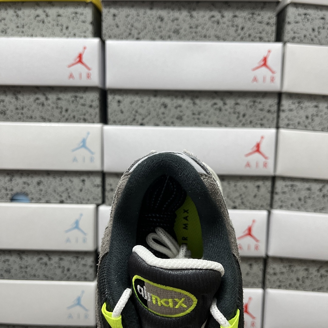 Nike Air Max 95 OG Reverse Gradient Neon - Image 5