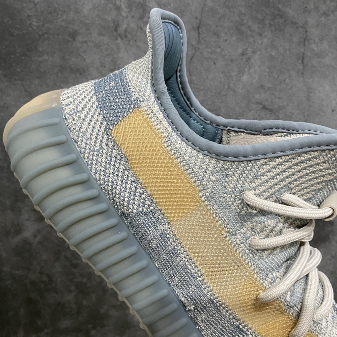 Adidas Yeezy - Image 4