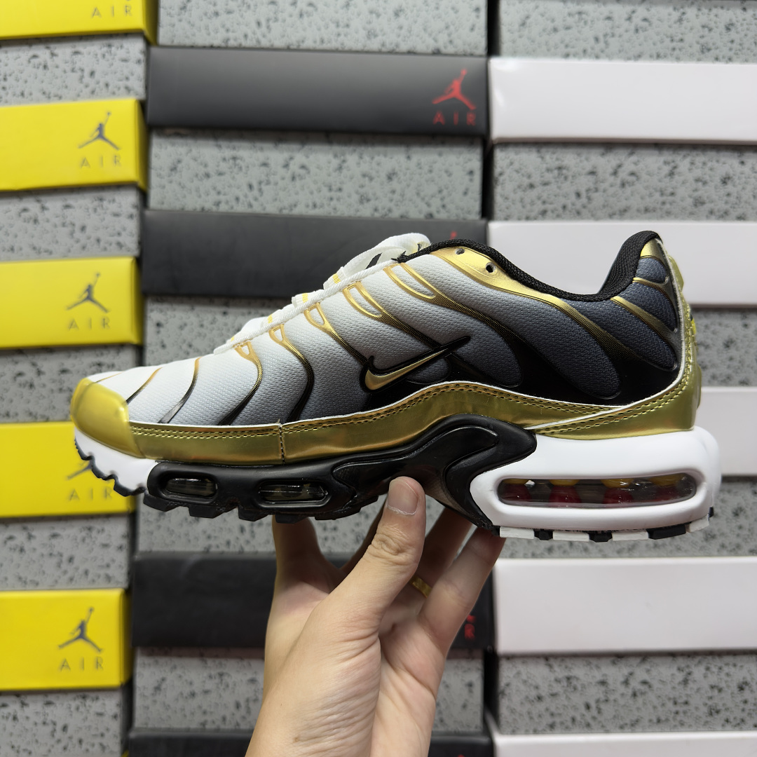 Nike Air Max Plus - Image 8