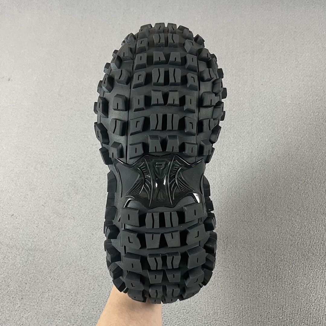 Balenciaga Defender - Image 110