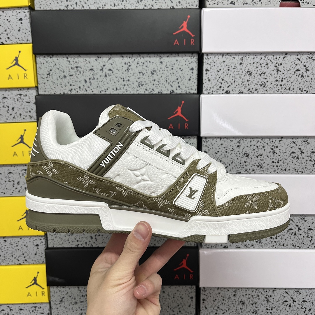 Louis Vuitton Trainer 1-12 - Image 6