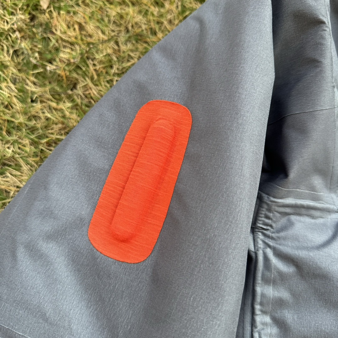 Arc'teryx Alpha Jacket 7 Gen (Black SV) - Image 20