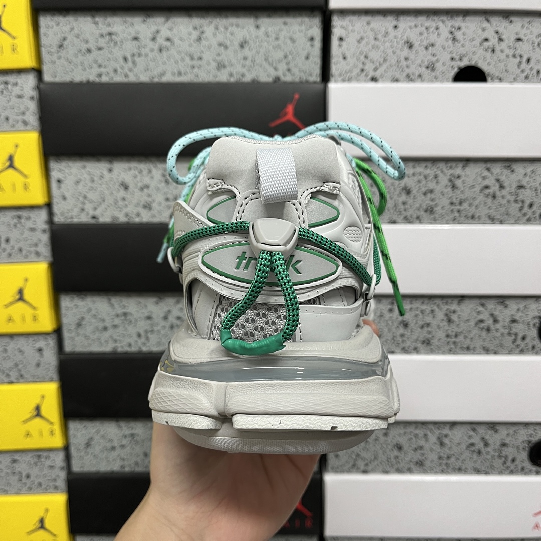 Balenciaga BLCG Track 3.0 - Image 6