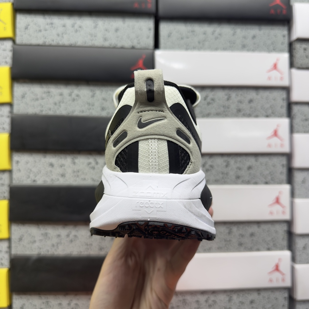 Nike Vomero - Image 4