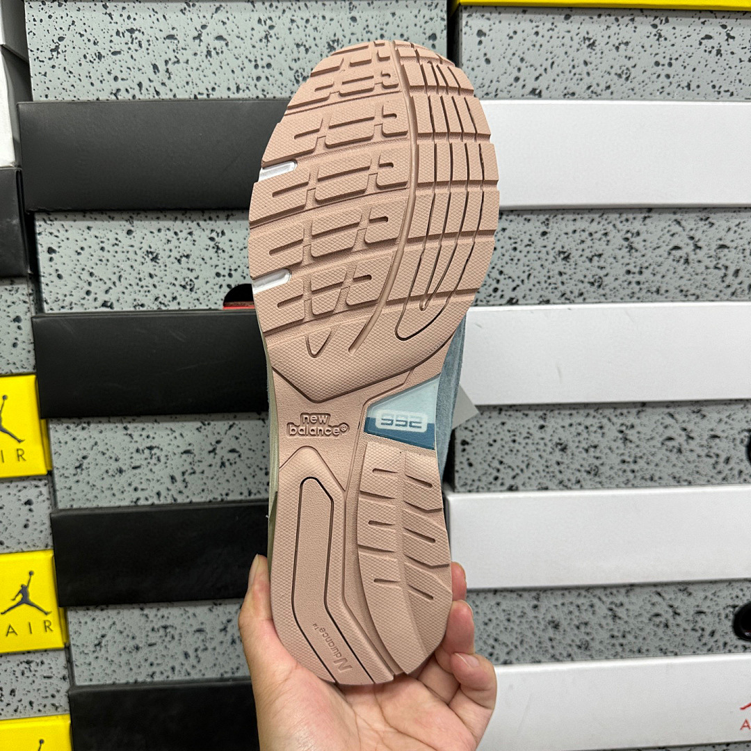 New Balance 992 MiUSA Kith Osaka Pack - Image 5