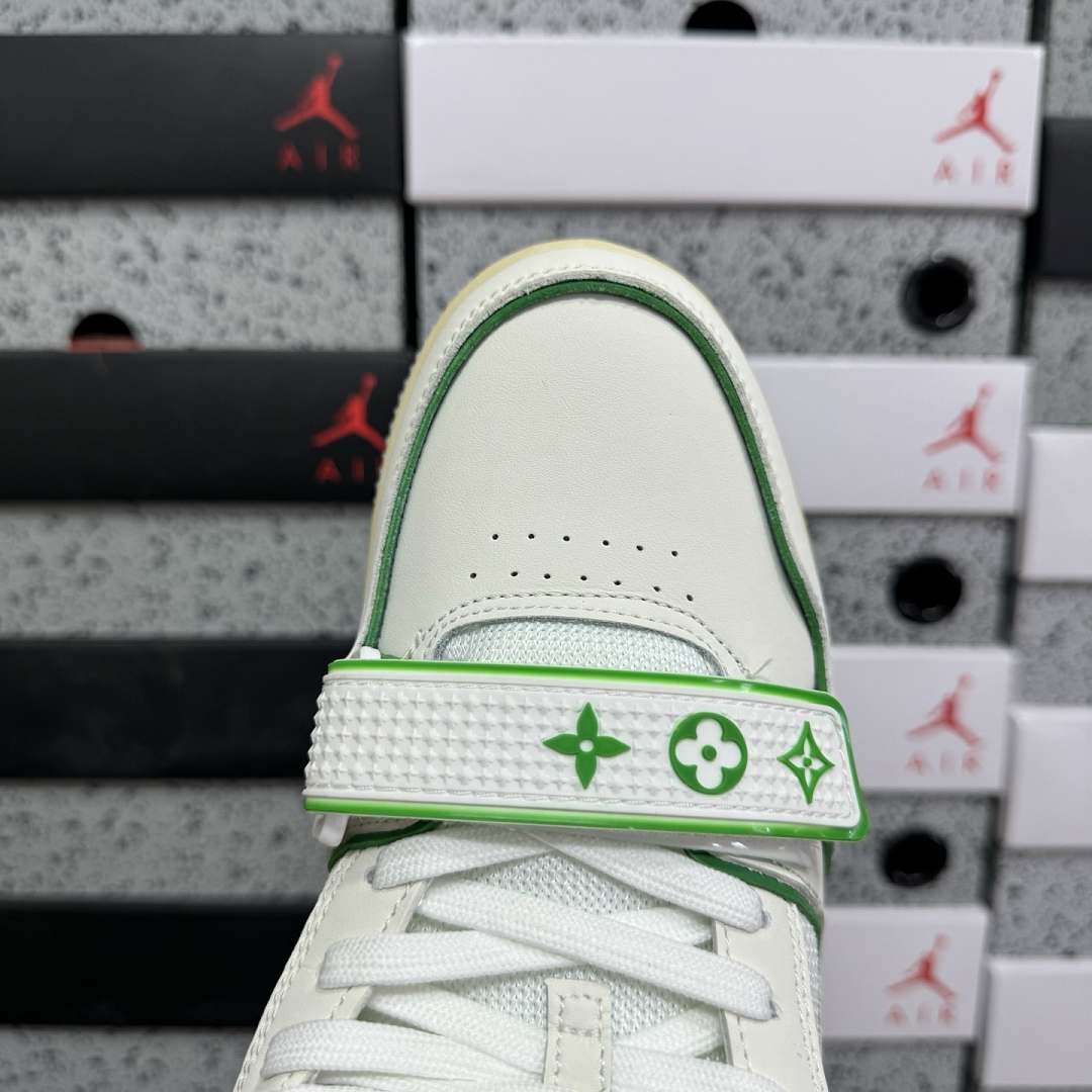 Louis Vuitton Trainer (White Green) - Image 8