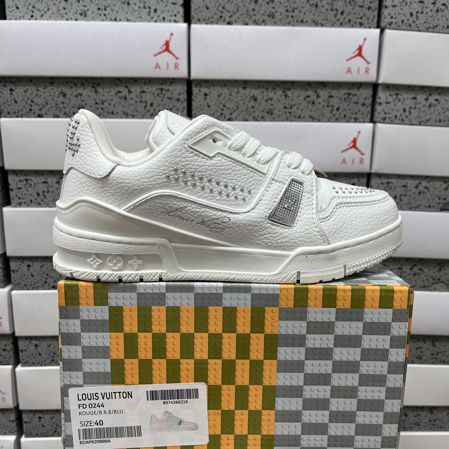 Louis Vuitton Trainer Rhinestone - Image 10