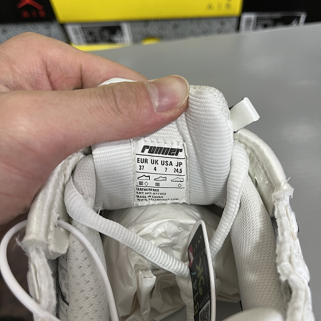 Balenciaga BLCG Runner 7 Gen - Image 4