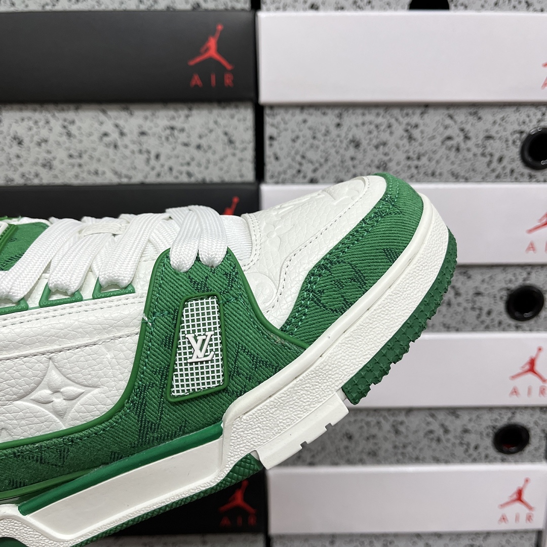 Louis Vuitton Trainer - Image 5
