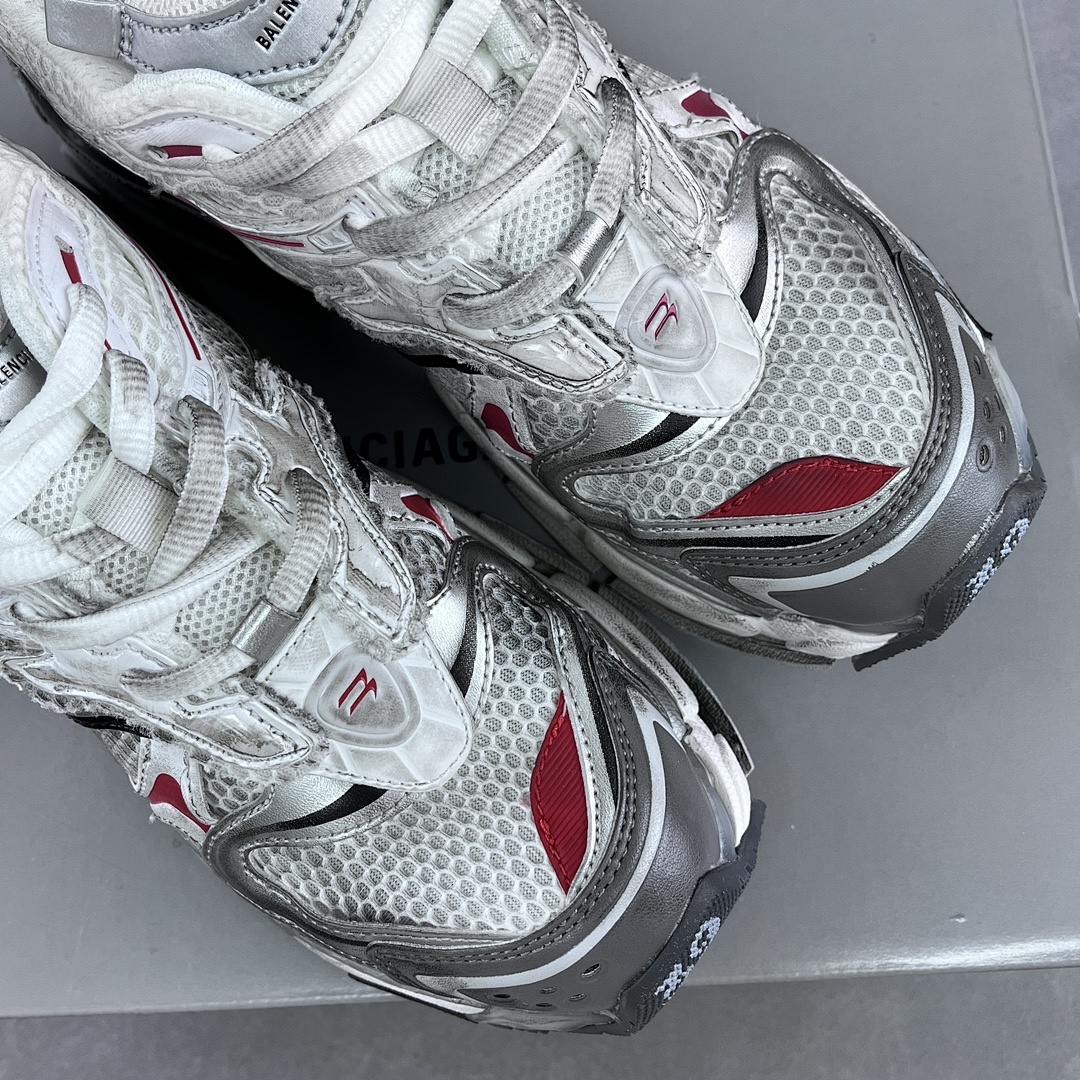 Balenciaga Runner 2.0 - Image 12