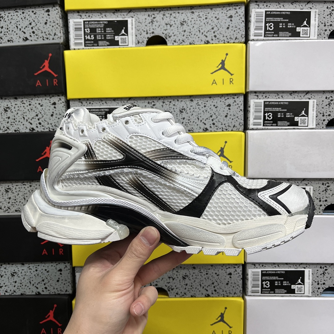 Balenciaga BLCG Runner 7.5 - Image 7