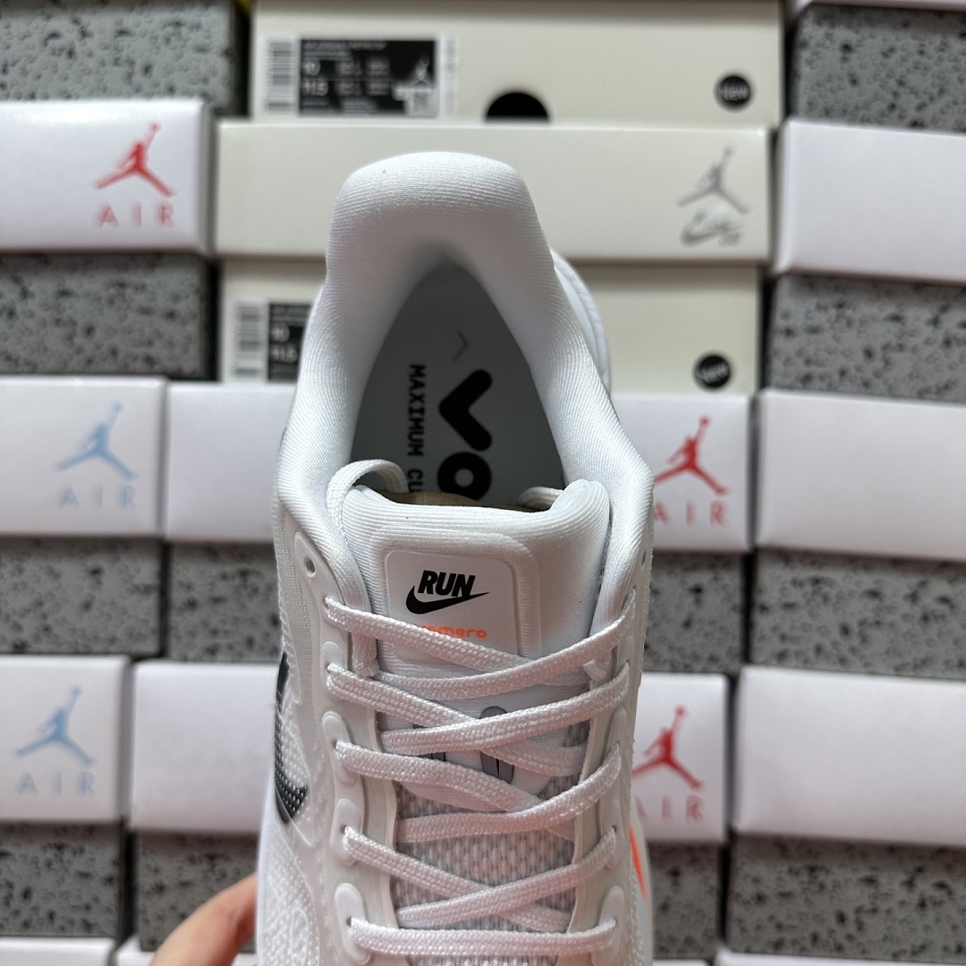 Nike Vomero Premium HQ2050-631 - Image 10