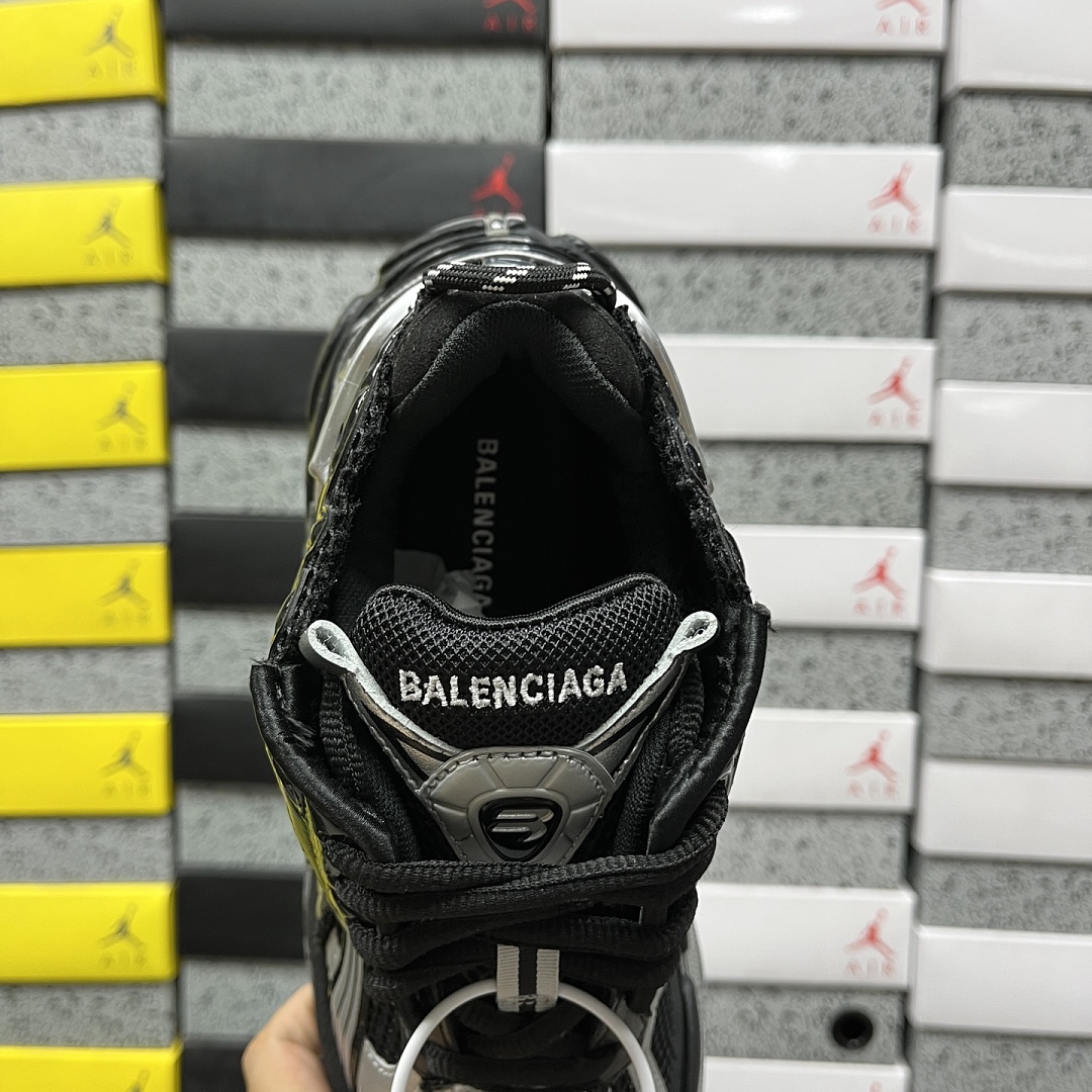 Balenciaga BLCG Runner 7.5 - Image 6