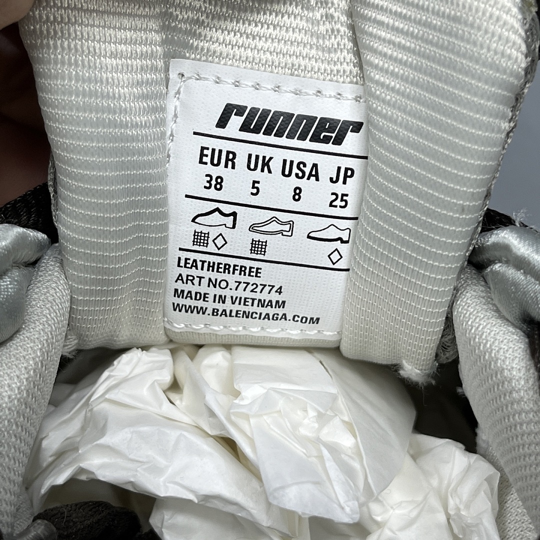 Balenciaga BLCG Runner 7.5 - Image 9