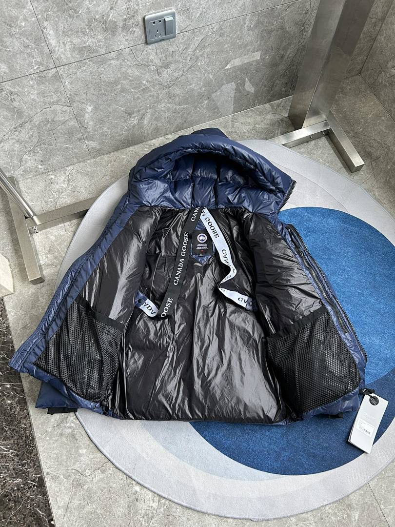 Canada Goose Crofton Puffer Jacket - Image 42