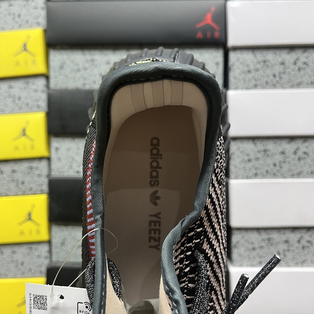 Adidas Yeezy Boost 350 V2 - Image 7