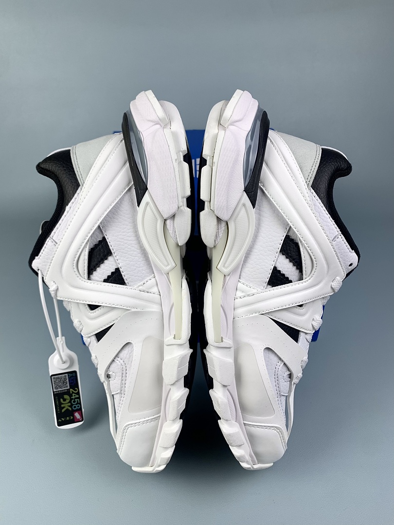 Balenciaga BLCG Track 3.0 - Image 4