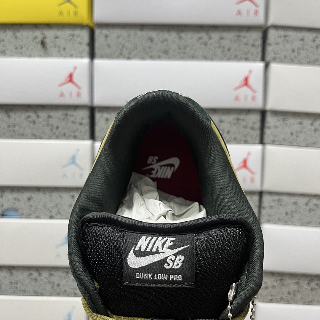 Nike SB Dunk Low Supreme Camper Collab (Black Yellow Green 94) - Image 4