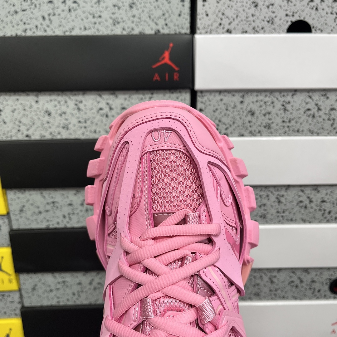 Balenciaga Track - Image 4