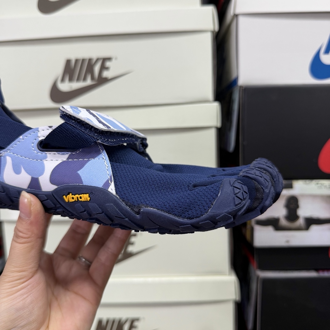 Suicoke Finger Chukka Boot S20MLC1 Blue Camo Velcro Strap - Image 5