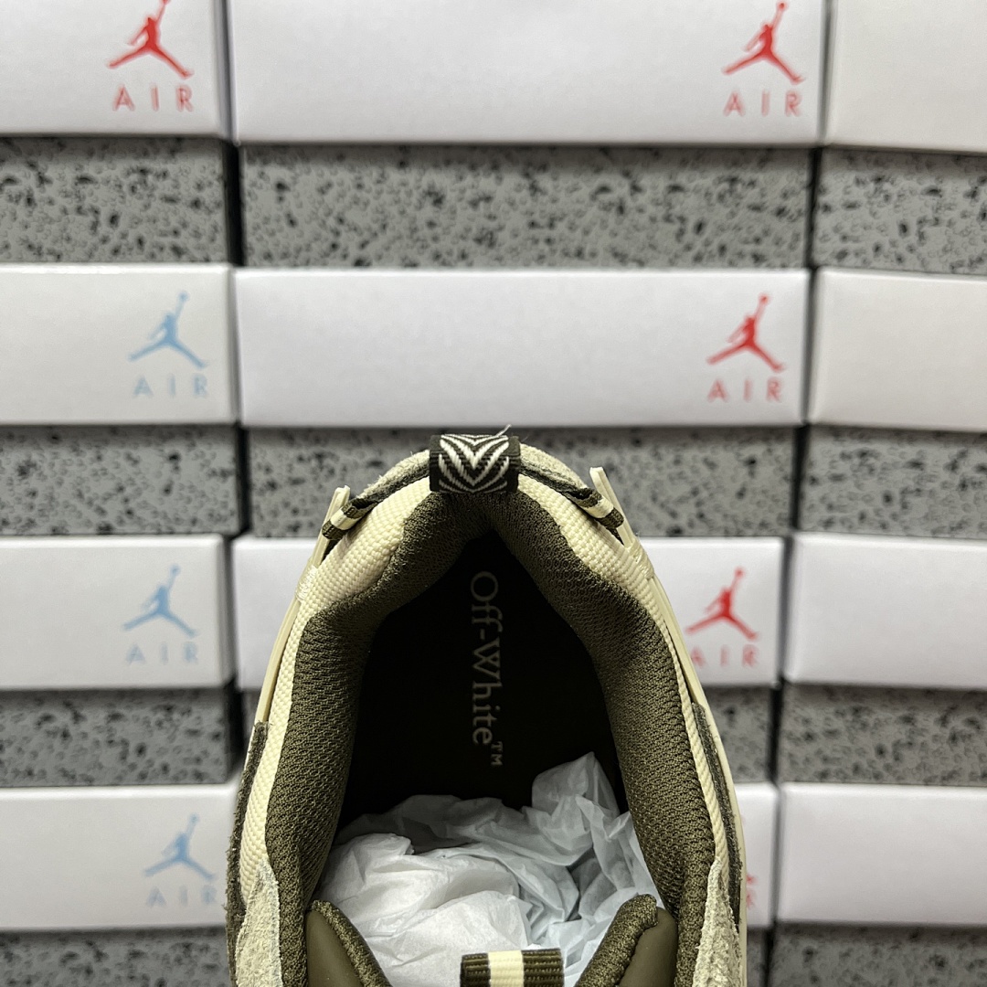 Off-White Be Right Back - Image 7