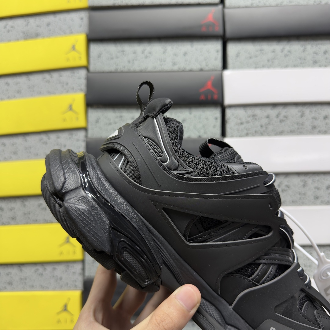 Balenciaga BLCG Track 1000 Triple Black White Label - Image 3