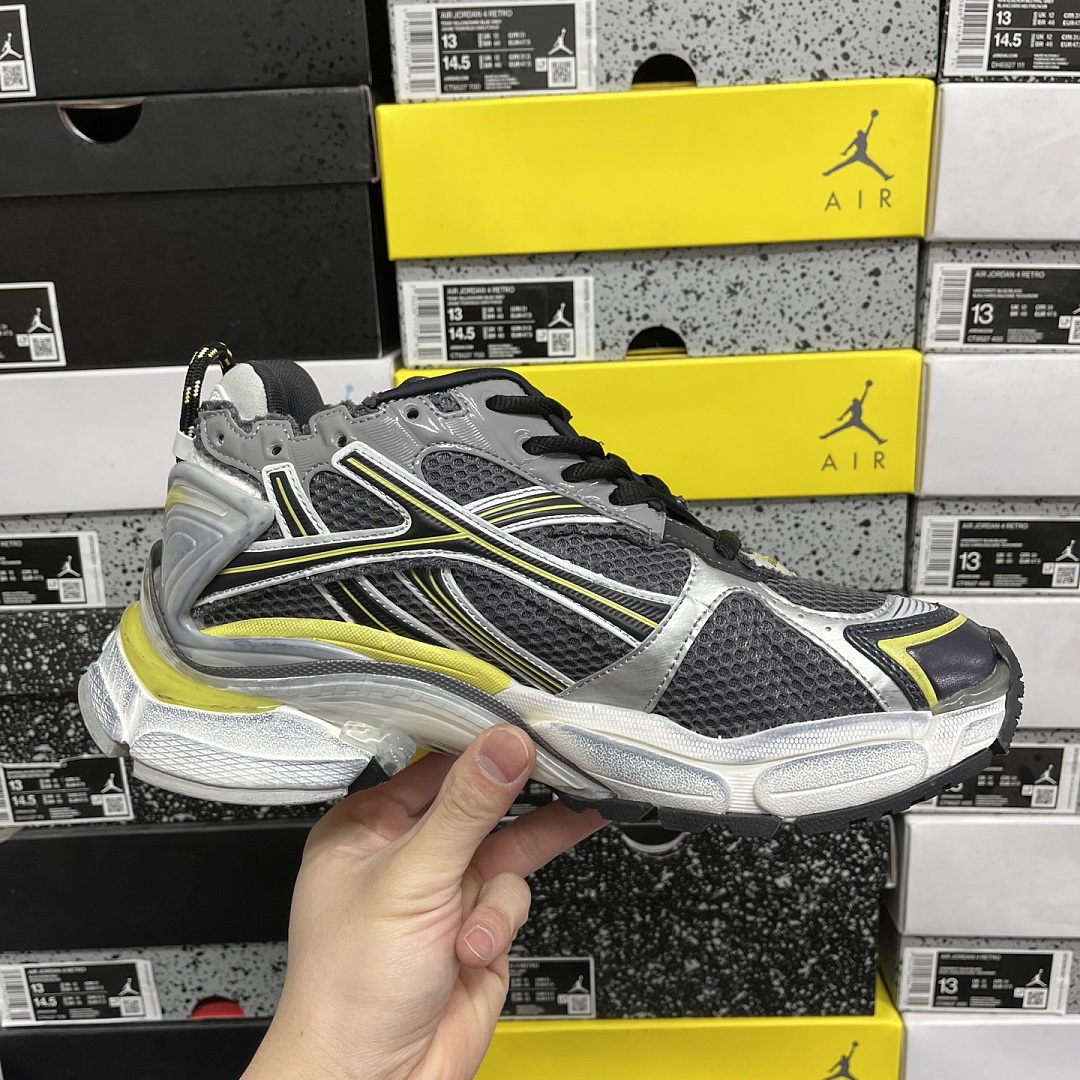 Balenciaga BLCG Runner 7.5 - Image 8