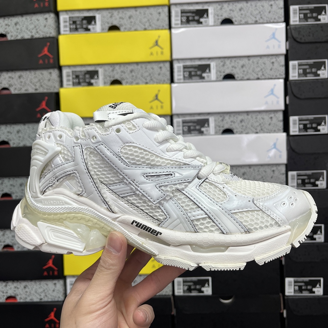 Balenciaga BLCG Runner 7.0 B1 9000 - Image 8