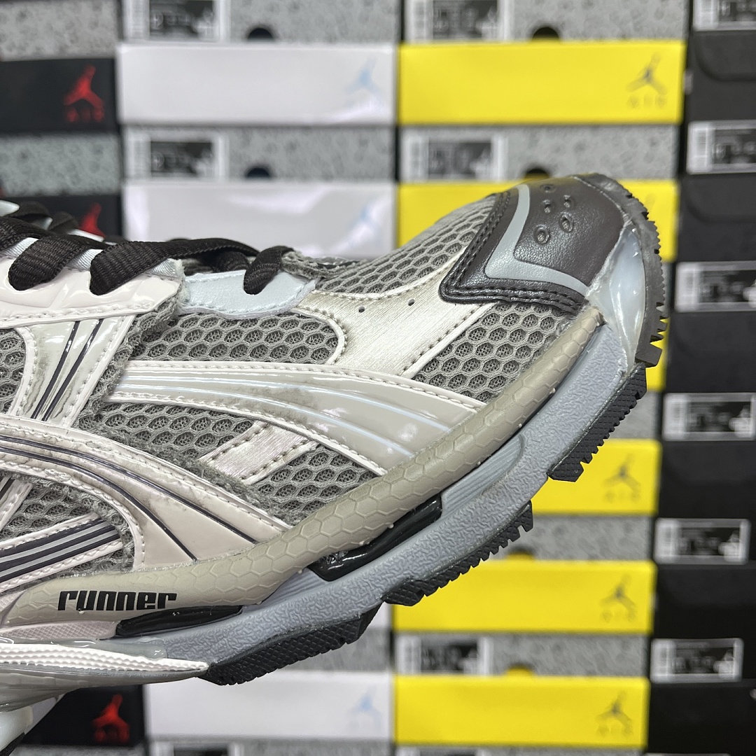 Balenciaga BLCG Runner 7.5 - Image 8
