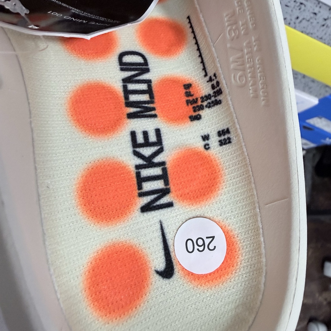 Nike Mind 001 Slide Light Bone HQ4307-002 Off (White) - Image 2
