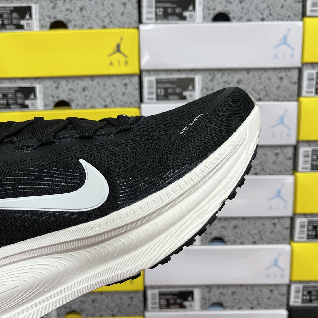 Nike Zoom Vomero - Image 3