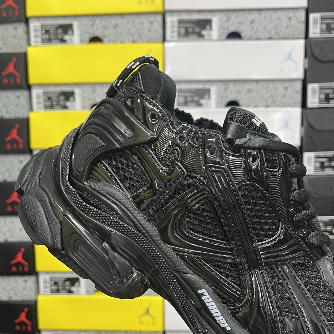 Balenciaga BLCG Runner 7.5 - Image 6