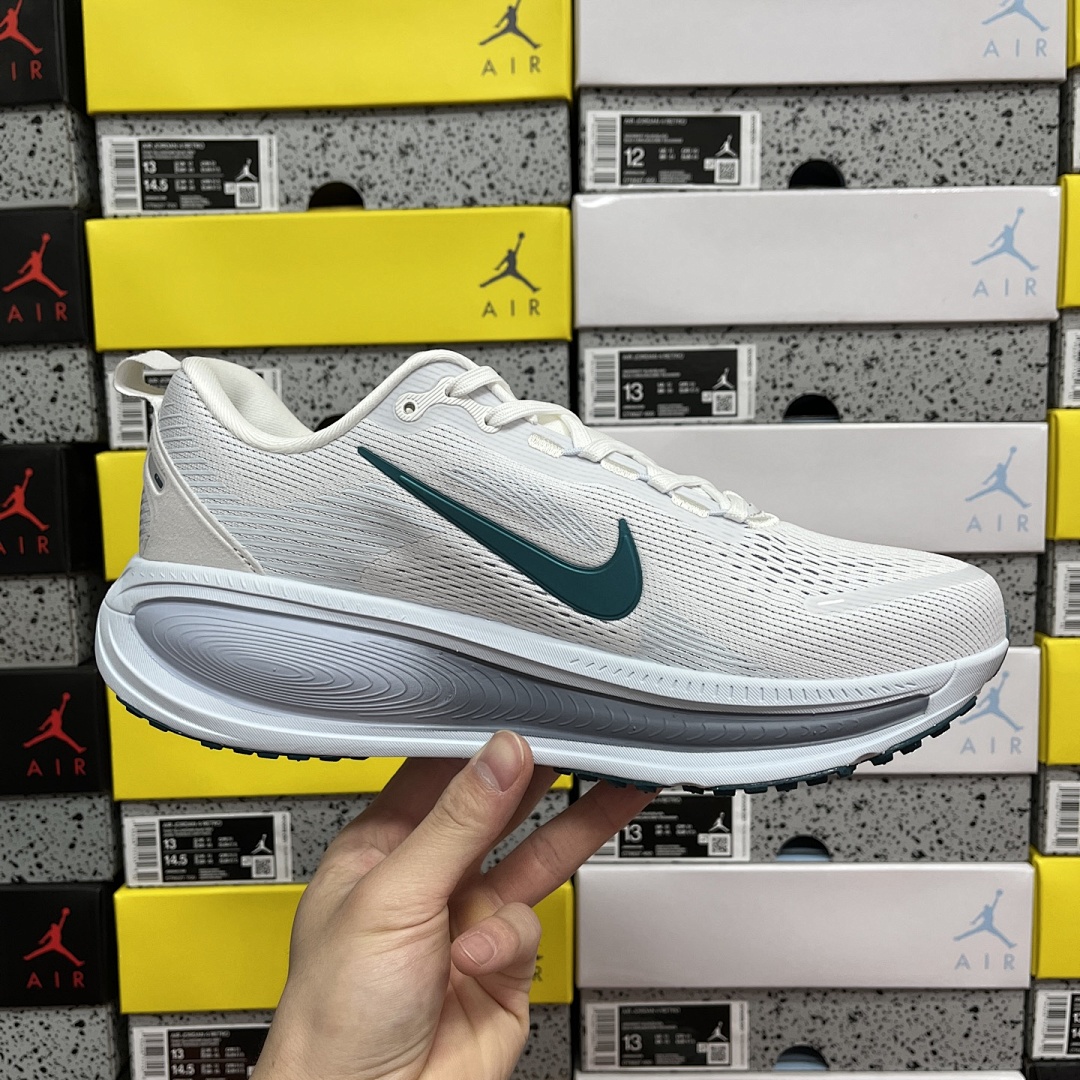 Nike Zoom Vomero - Image 7