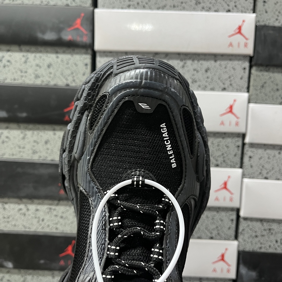 Balenciaga Triple S 2 - Image 9