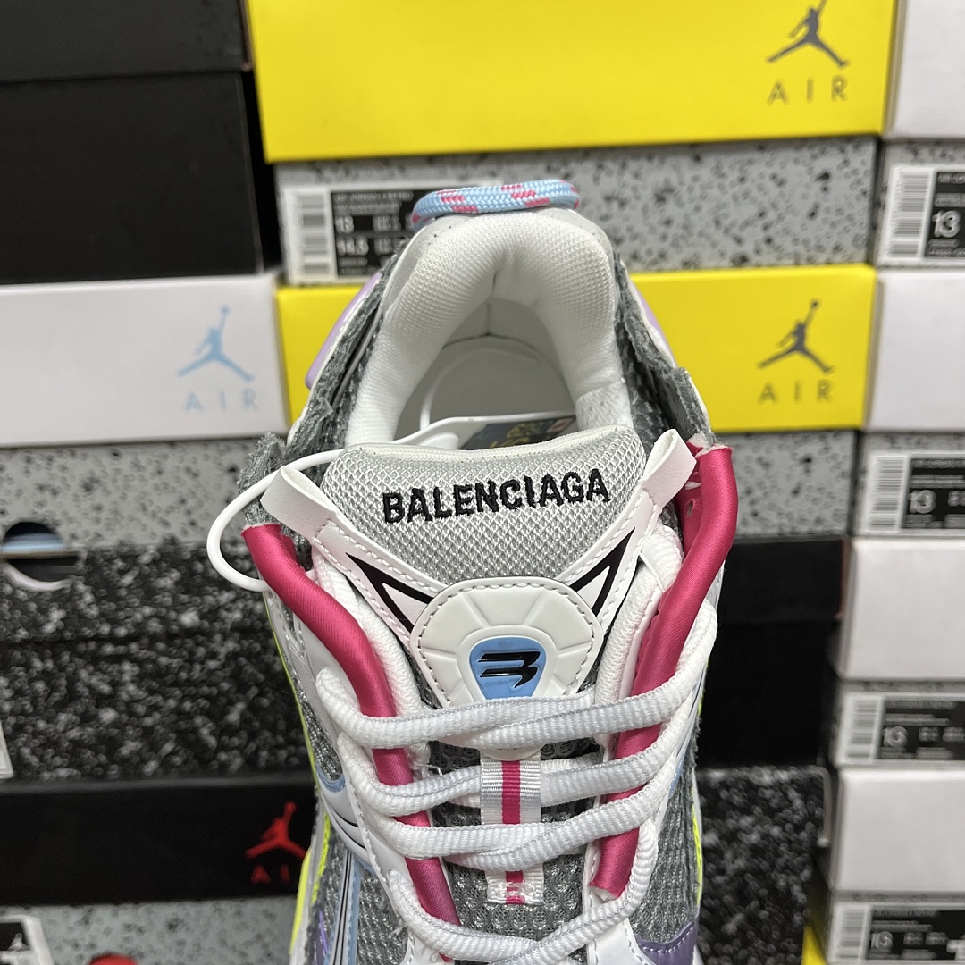 Balenciaga BLCG Runner 7.5 - Image 6