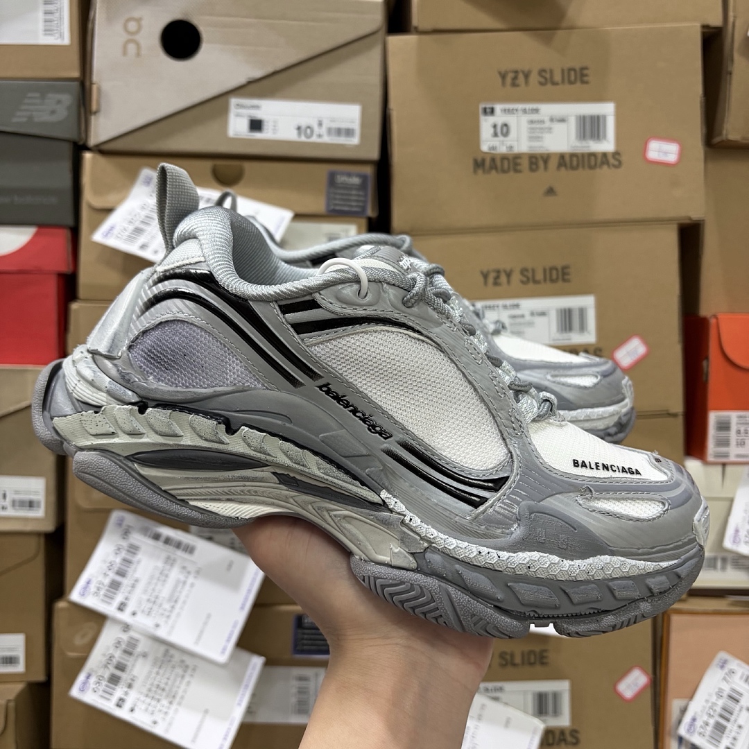 Balenciaga Triple S 2 - Image 4