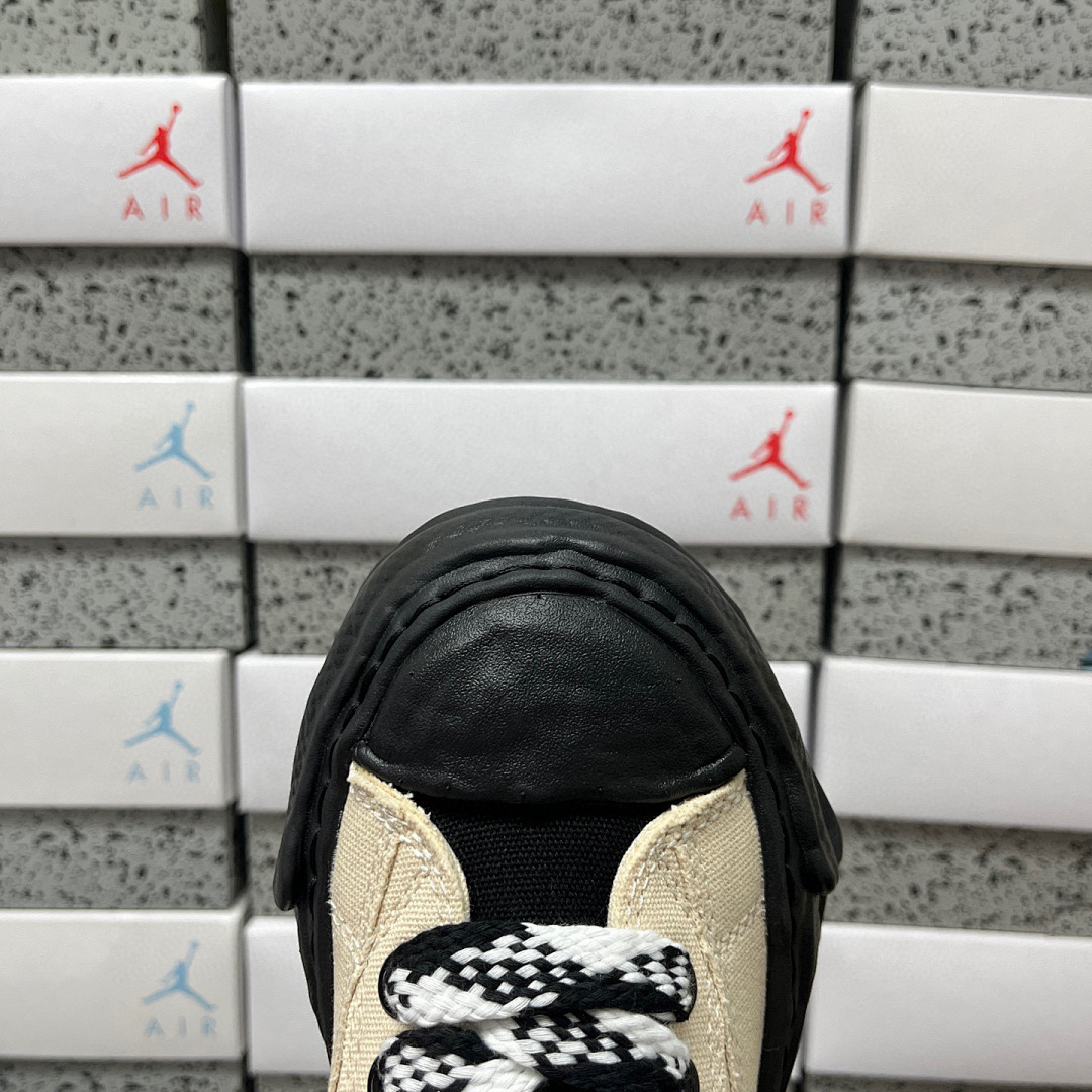 On Running Maison Mihara Yasuhiro NO.808 - Image 6