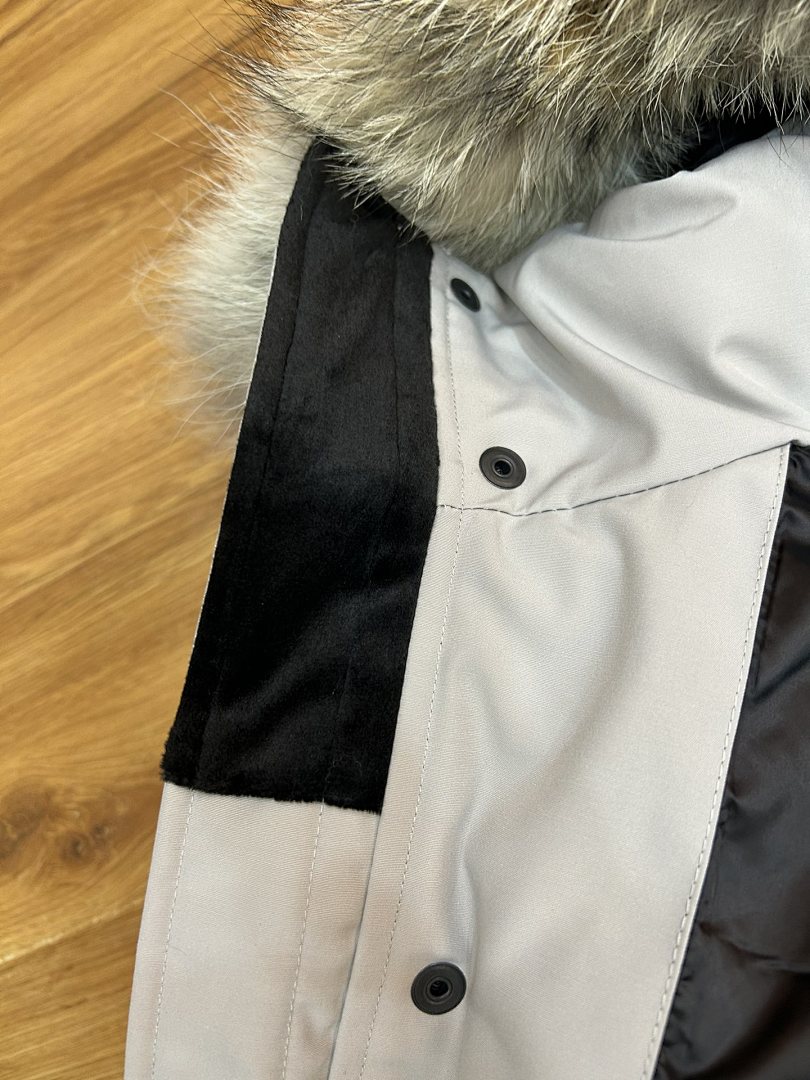 Canada Goose Wyndham Parka - Image 114