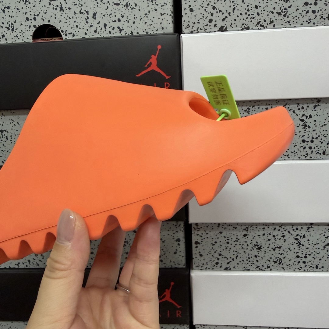 Adidas Slide/Foam Runner - Image 34