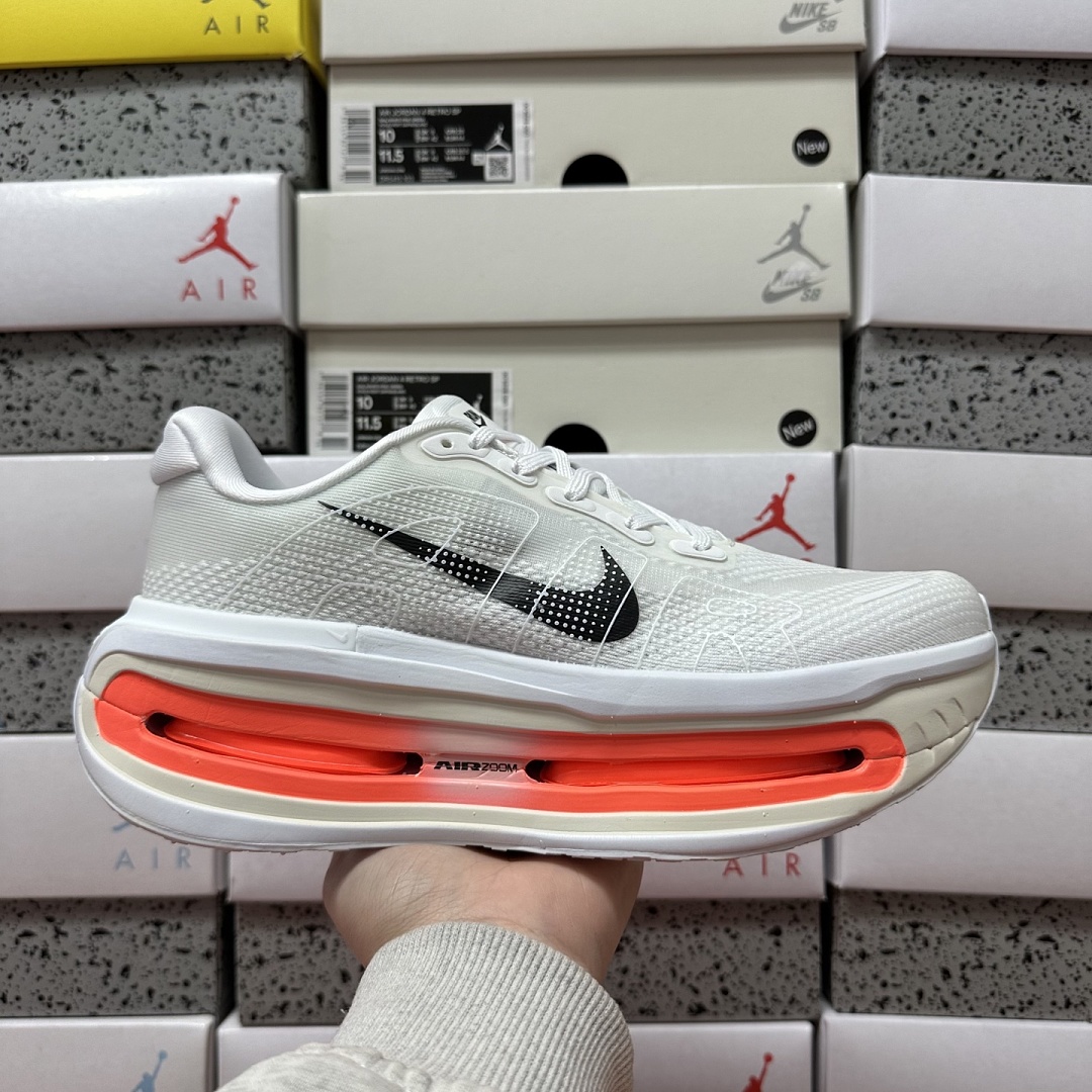 Nike Vomero Premium HQ2050-631 - Image 9