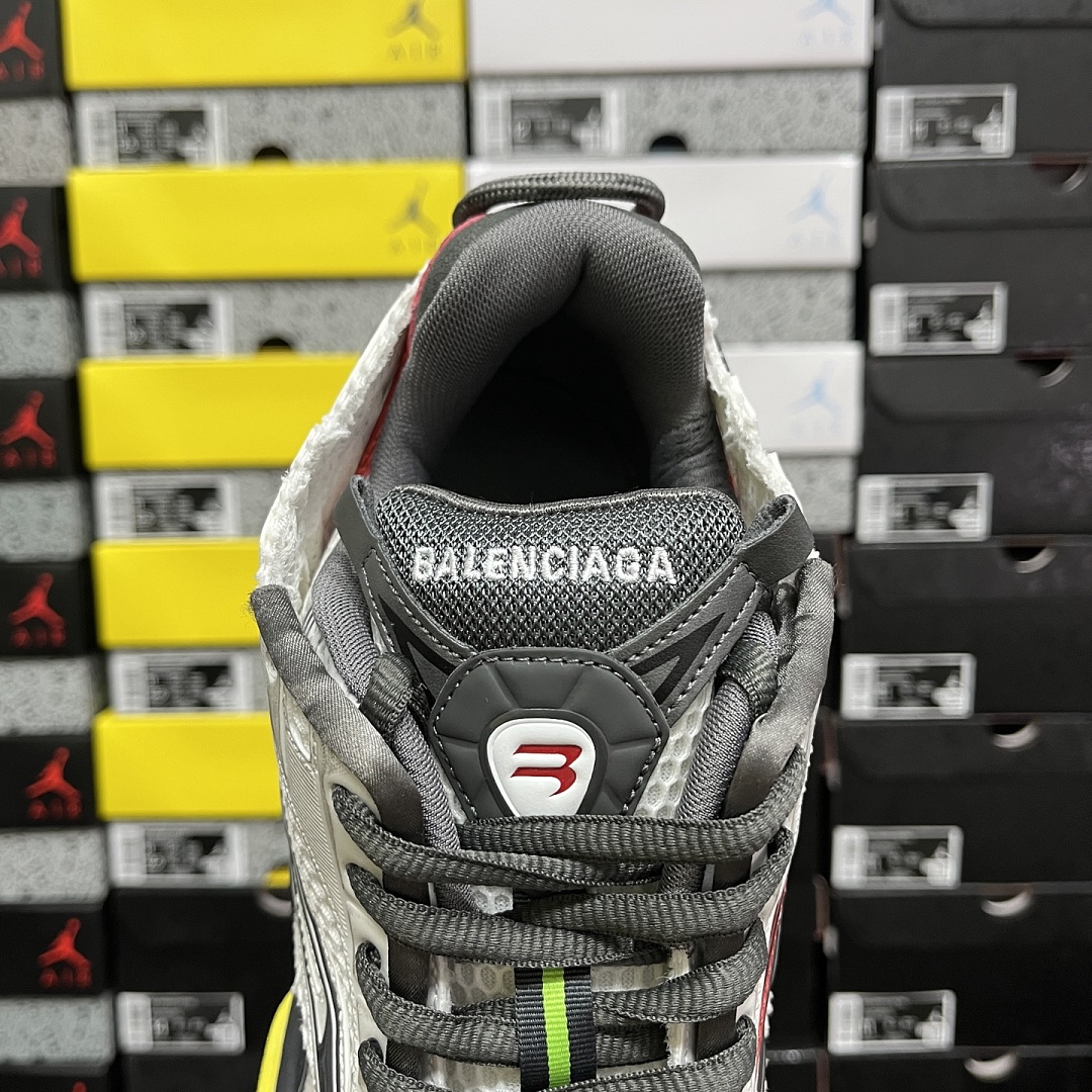 Balenciaga BLCG Runner 7.0 - Image 4
