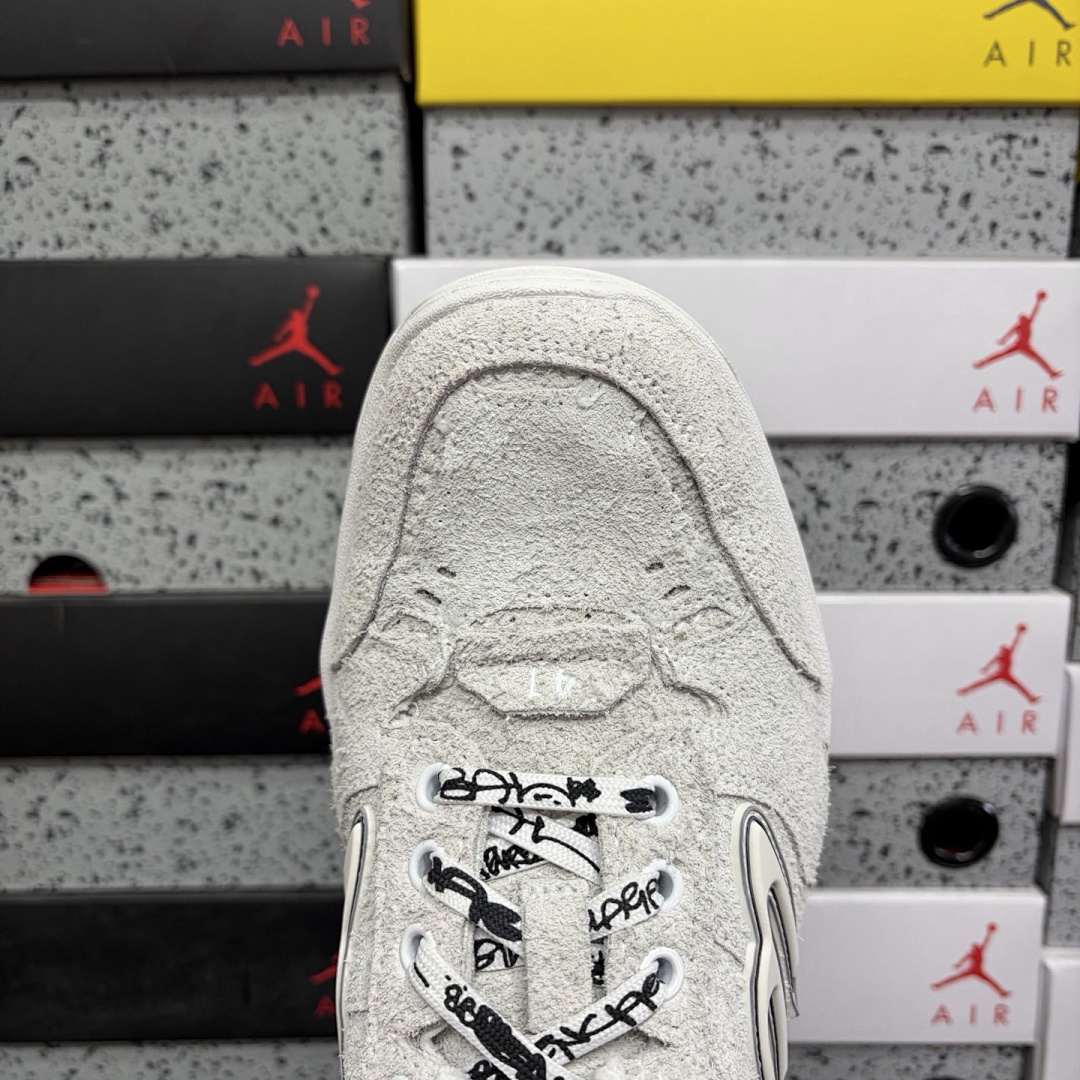 Balenciaga Hamptons Sneakers 18 Gen - Image 11